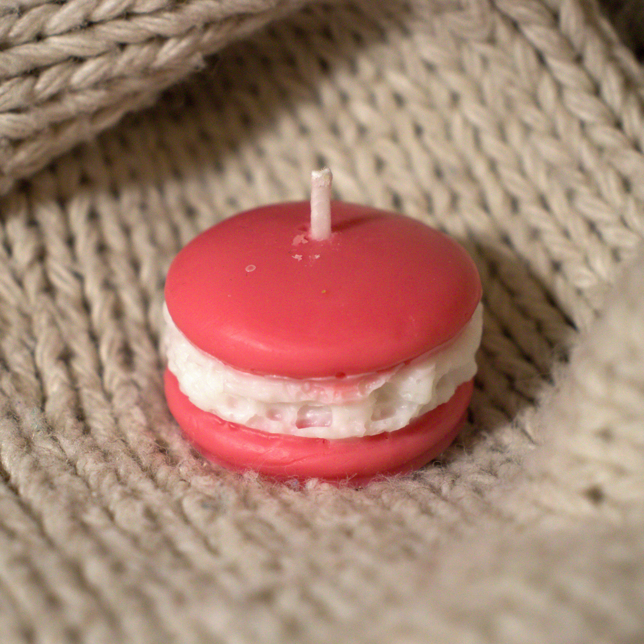 piros Macaron