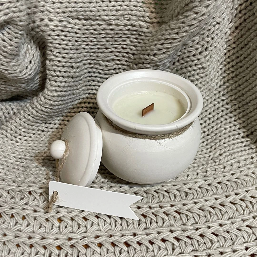 🌿 Zöld tea & bambusz – kerámiatégelyes illatgyertya